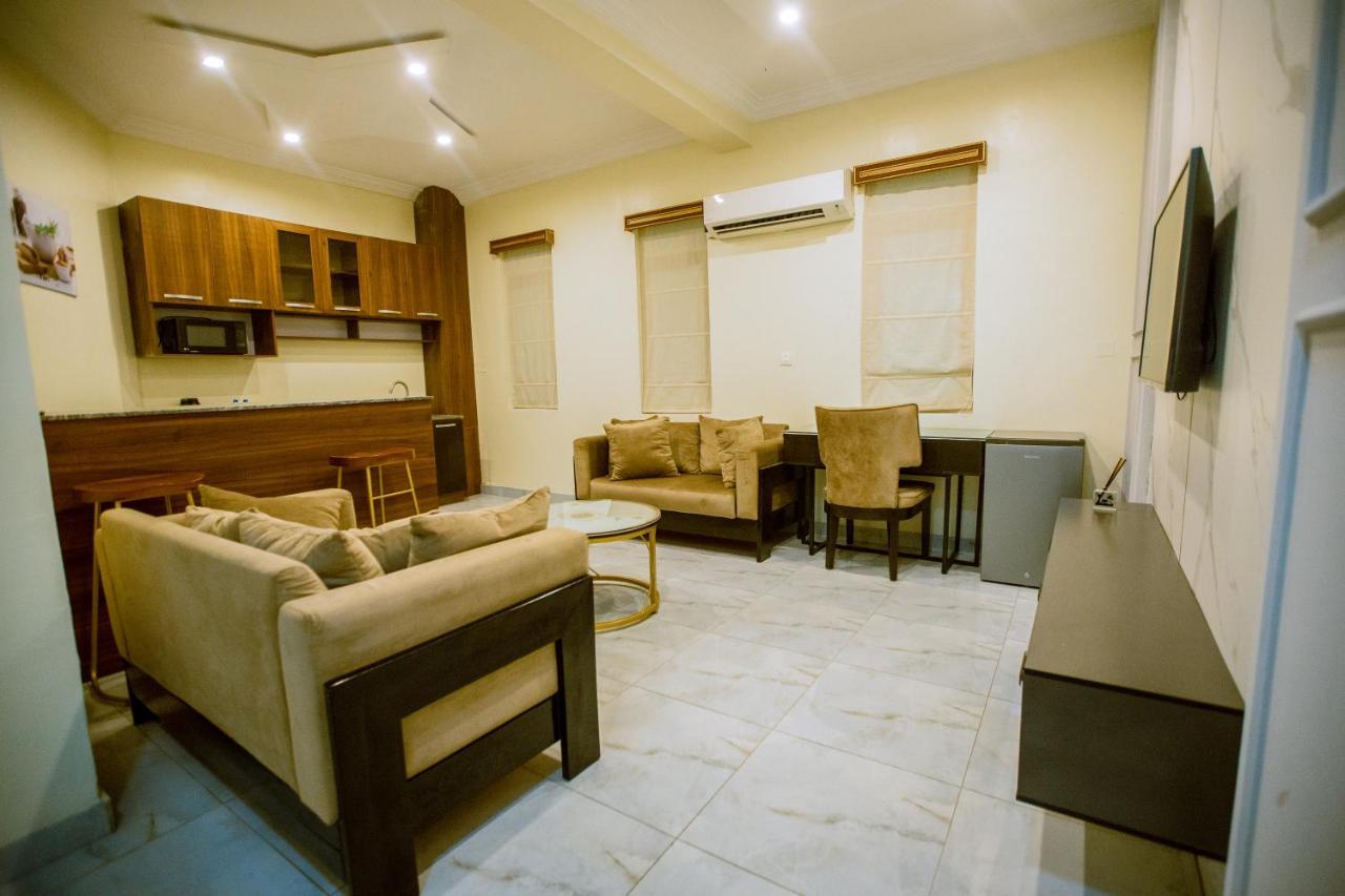 Apartment 79 Hotel & Suite Ікеджа Екстер'єр фото