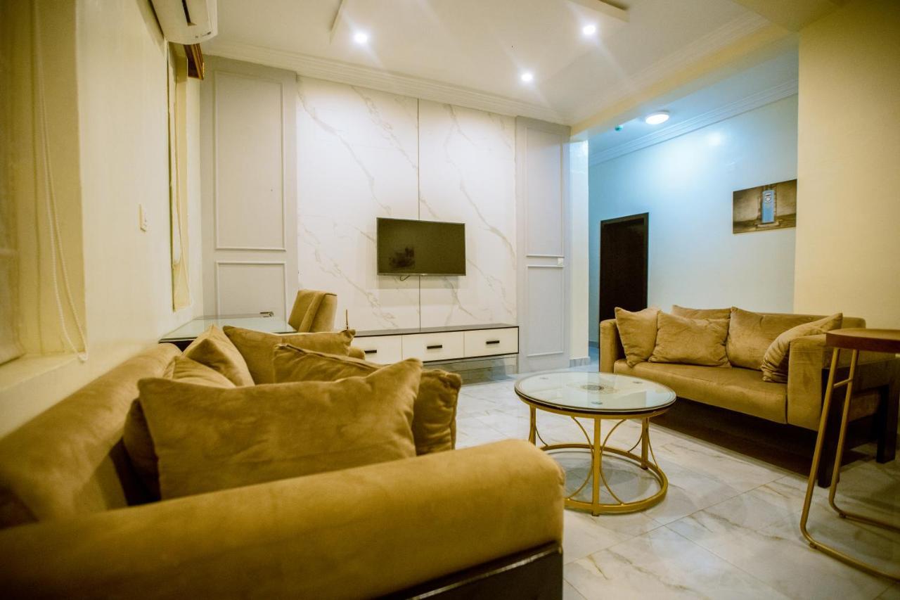 Apartment 79 Hotel & Suite Ікеджа Екстер'єр фото