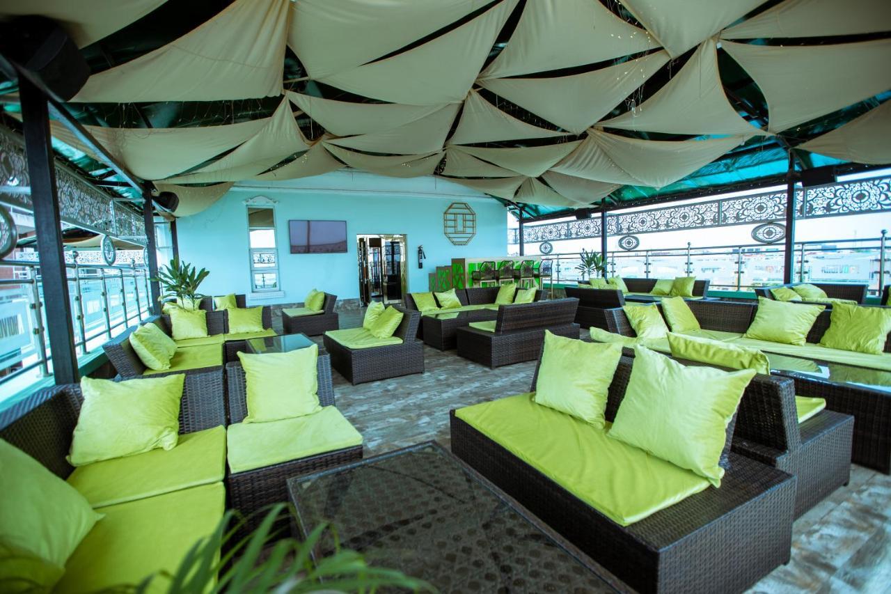 Apartment 79 Hotel & Suite Ікеджа Екстер'єр фото