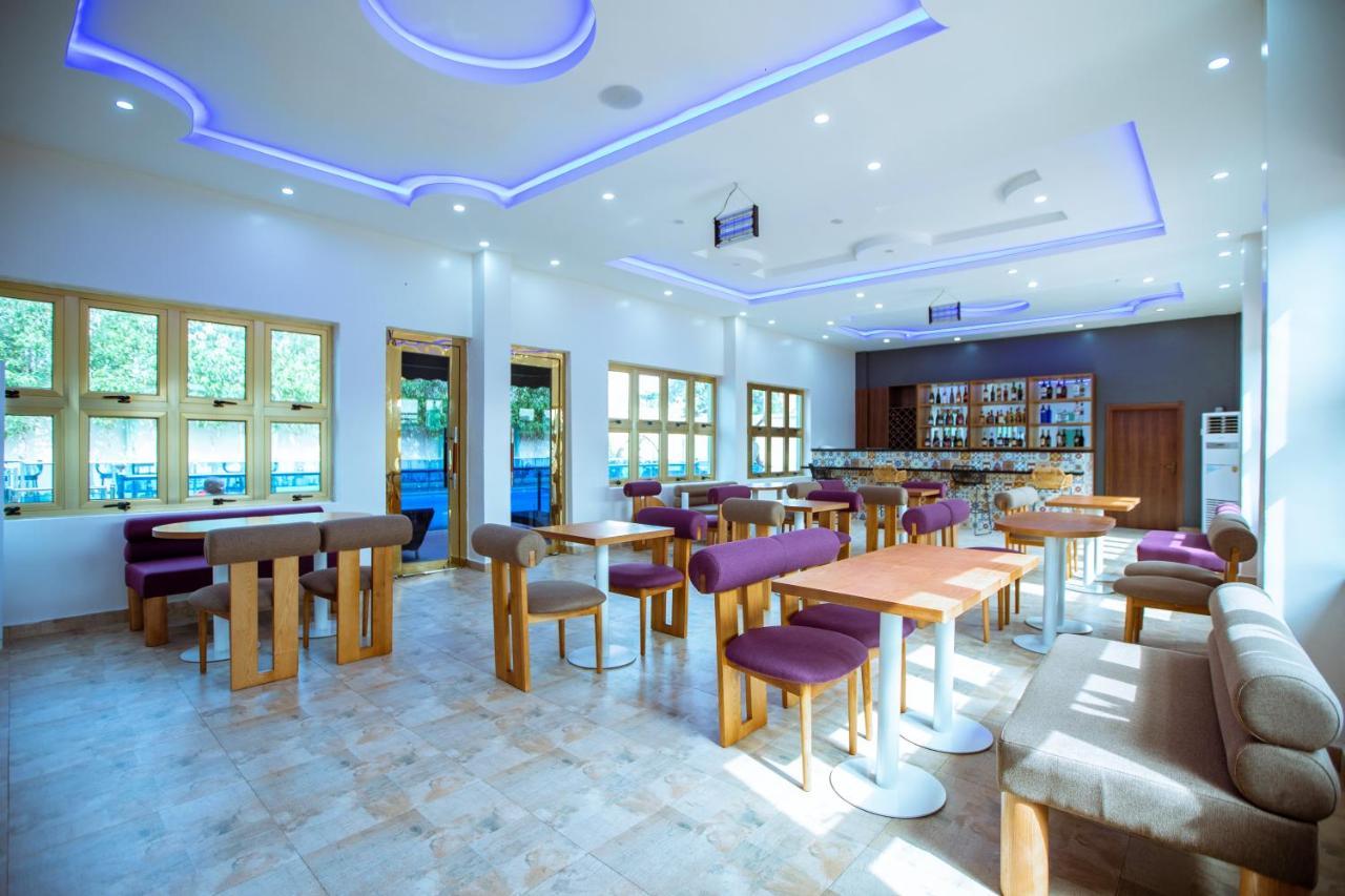Apartment 79 Hotel & Suite Ікеджа Екстер'єр фото